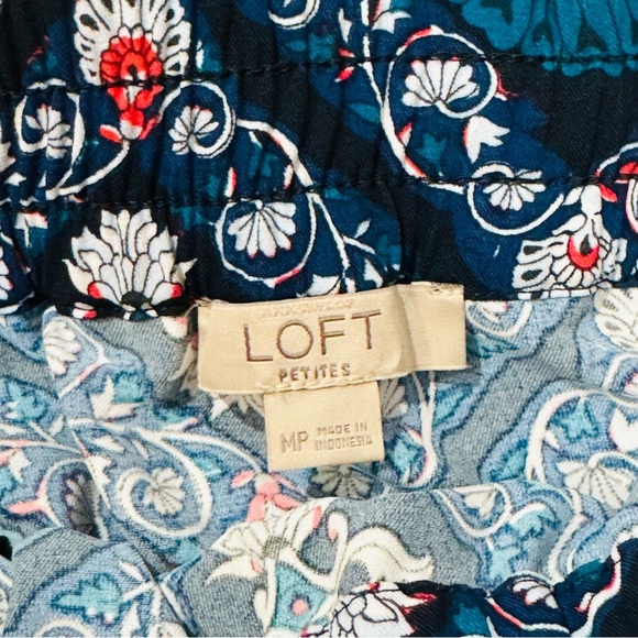 Loft Navy Blue Paisley Mixed Media Patterned Skirt size Medium - Picture 5 of 5